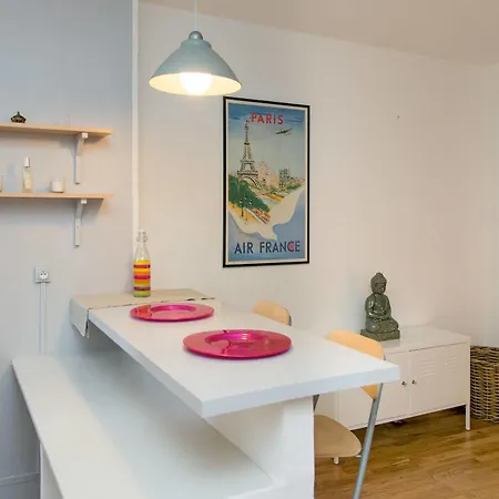 Cozy Montmartre Studio