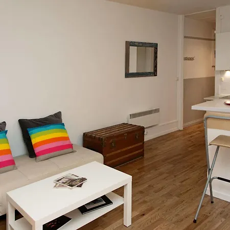 Cozy Montmartre Studio *