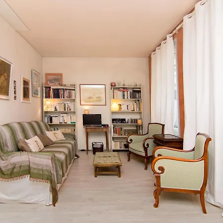 Cozy Montmartre Studio Παρίσι