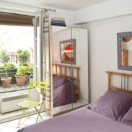 Cozy Montmartre Studio *